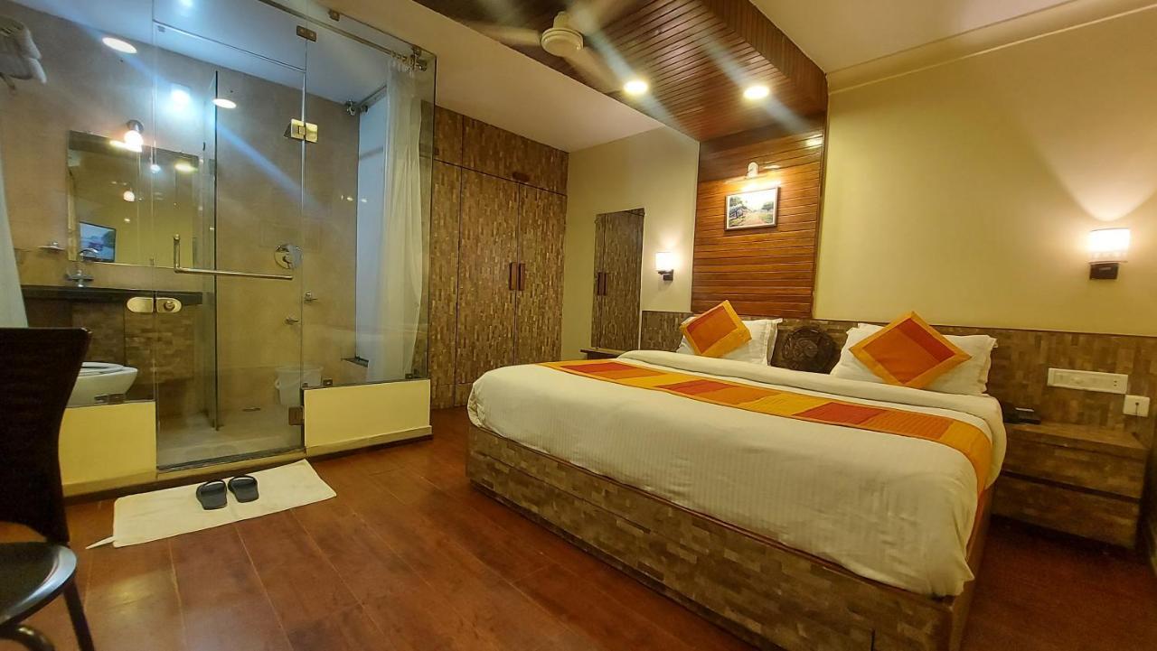Shaleen Elegance Homestay Nakki Lake 400 Meters Mount Âbû Extérieur photo