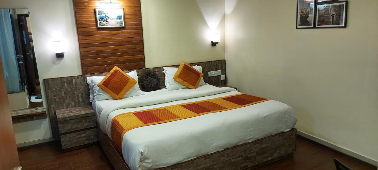 Shaleen Elegance Homestay Nakki Lake 400 Meters Mount Âbû Extérieur photo