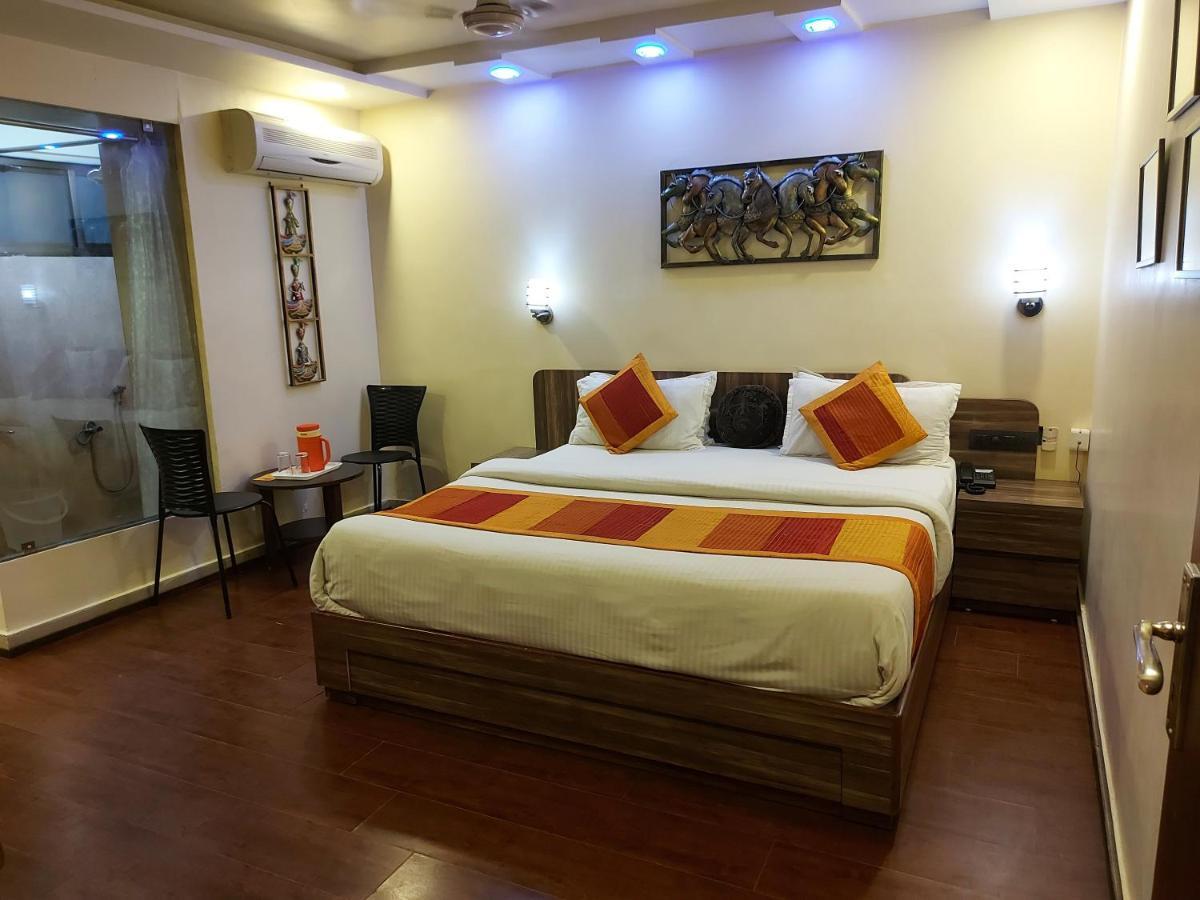 Shaleen Elegance Homestay Nakki Lake 400 Meters Mount Âbû Extérieur photo