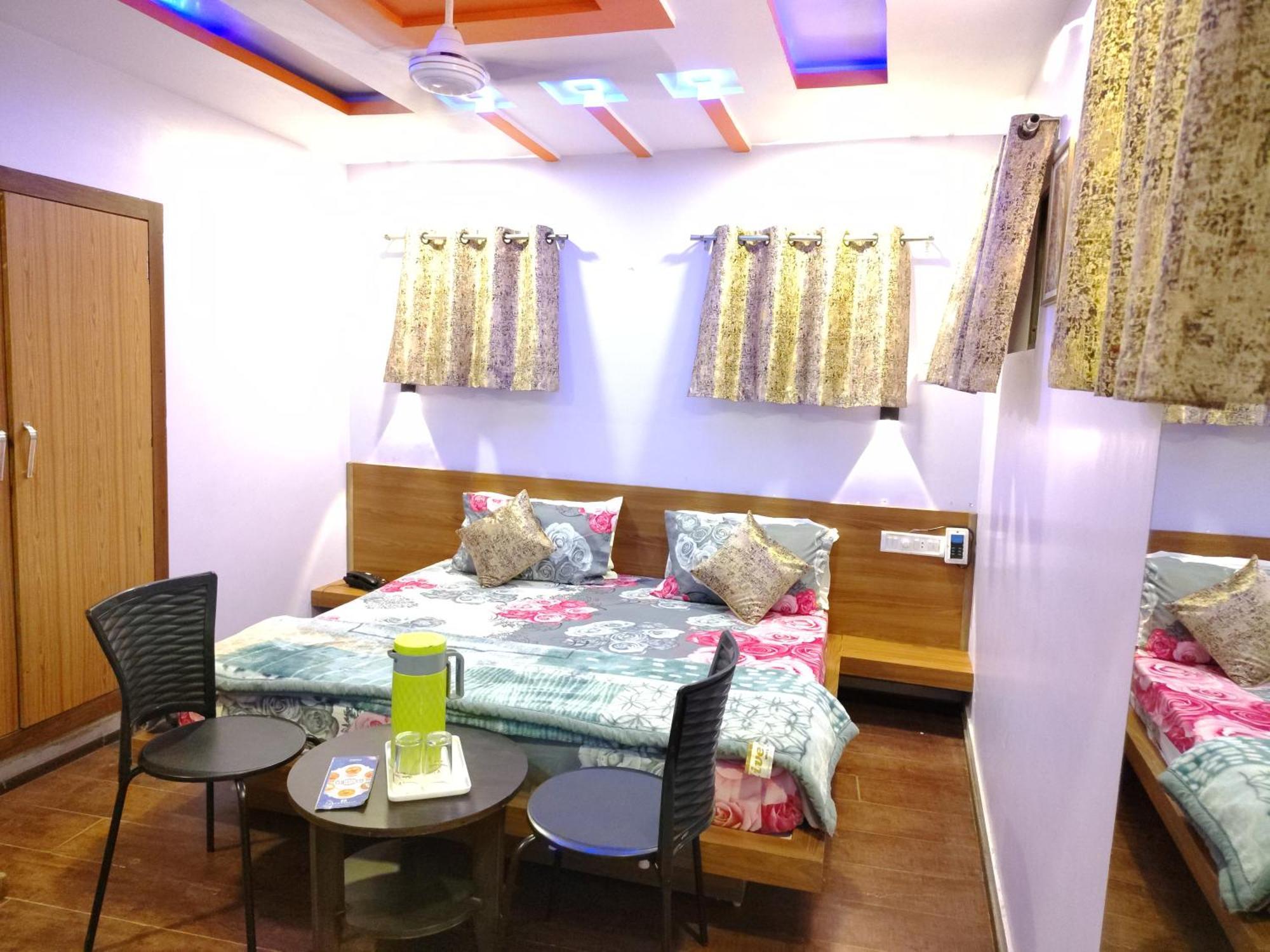 Shaleen Elegance Homestay Nakki Lake 400 Meters Mount Âbû Extérieur photo